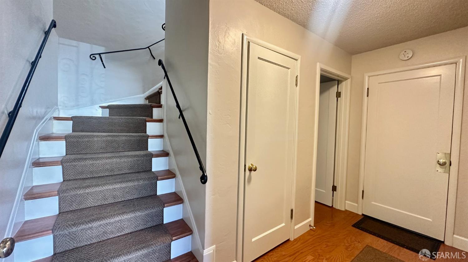 Detail Gallery Image 5 of 45 For 2322 39th Ave, San Francisco,  CA 94116 - 3 Beds | 1 Baths