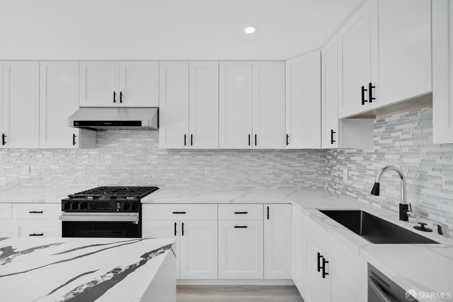 Detail Gallery Image 7 of 89 For 1640 Taraval St, San Francisco,  CA 94116 - – Beds | – Baths