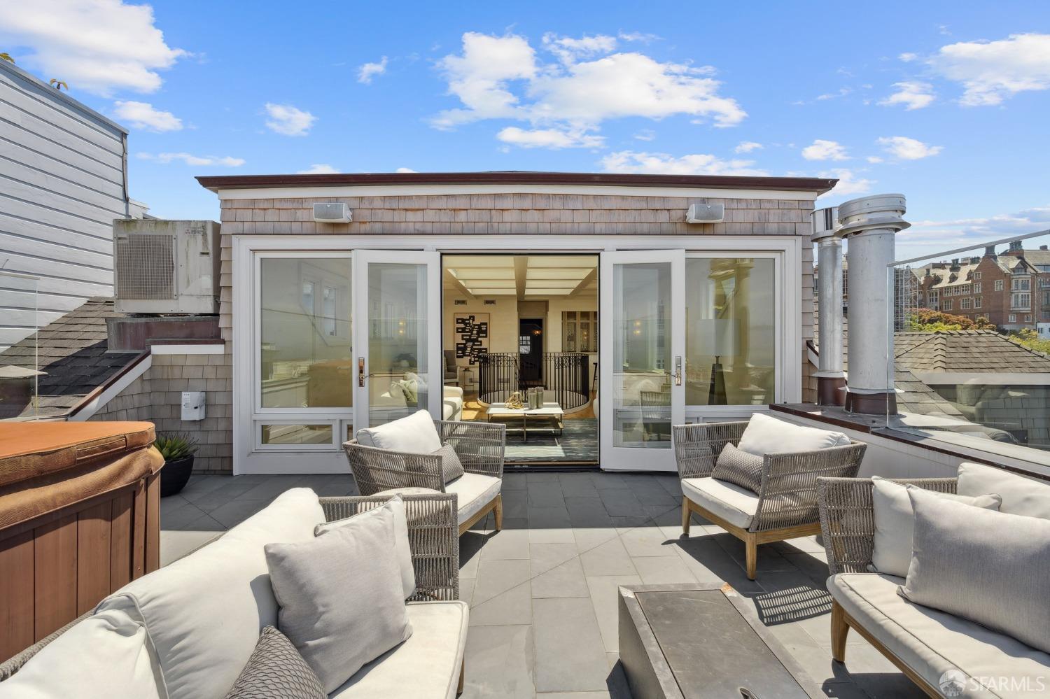 Detail Gallery Image 37 of 65 For 2730 Vallejo St, San Francisco,  CA 94123 - 6 Beds | 4/2 Baths