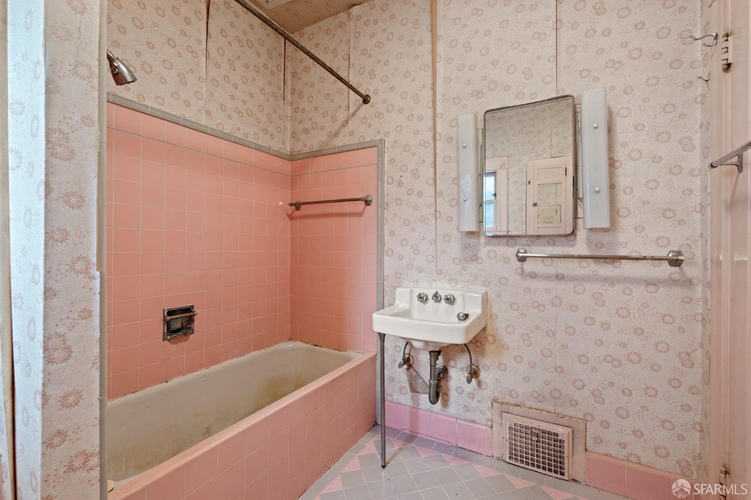 Detail Gallery Image 18 of 65 For 1849 Cedar St, Berkeley,  CA 94703 - – Beds | – Baths