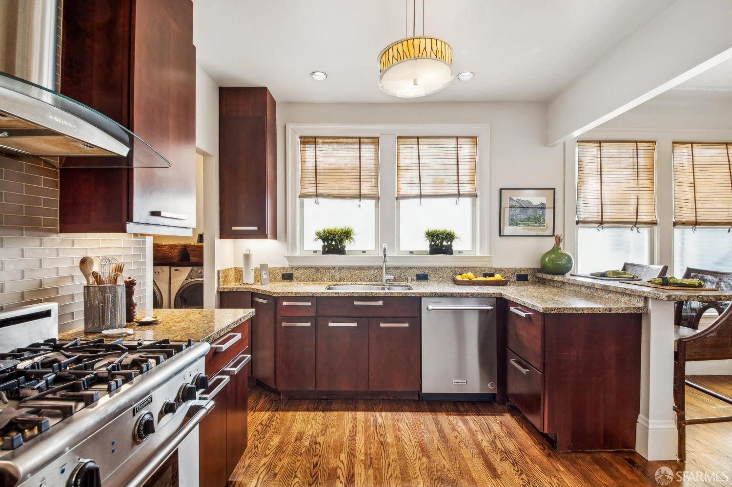 Photo #6: 425066860 Listing 