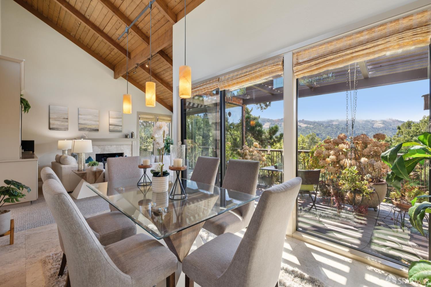 Detail Gallery Image 9 of 50 For 214 the Knoll, Orinda,  CA 94563 - 3 Beds | 3 Baths