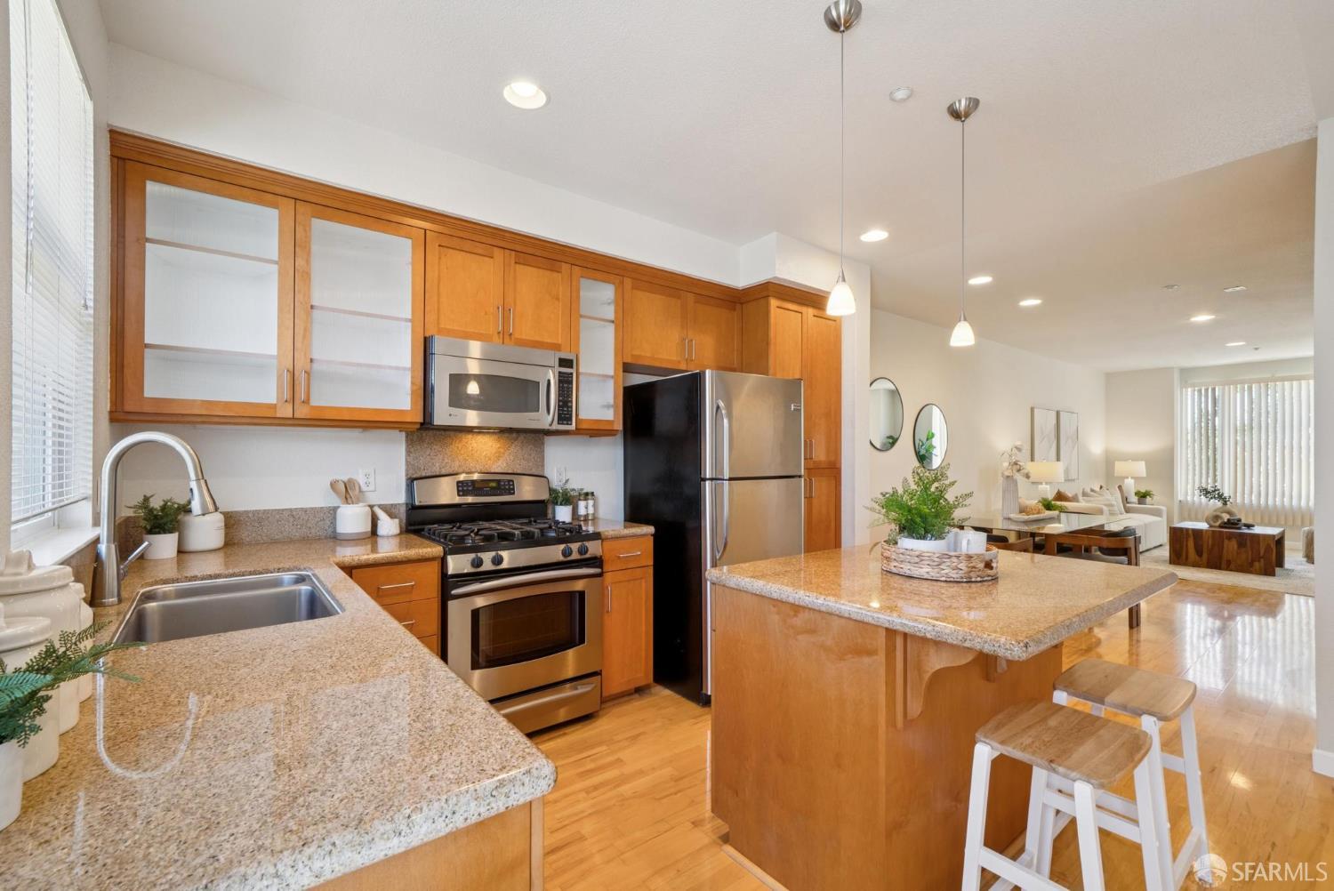 Detail Gallery Image 6 of 30 For 509 N 9th St, San Jose,  CA 95112 - 2 Beds | 2/1 Baths