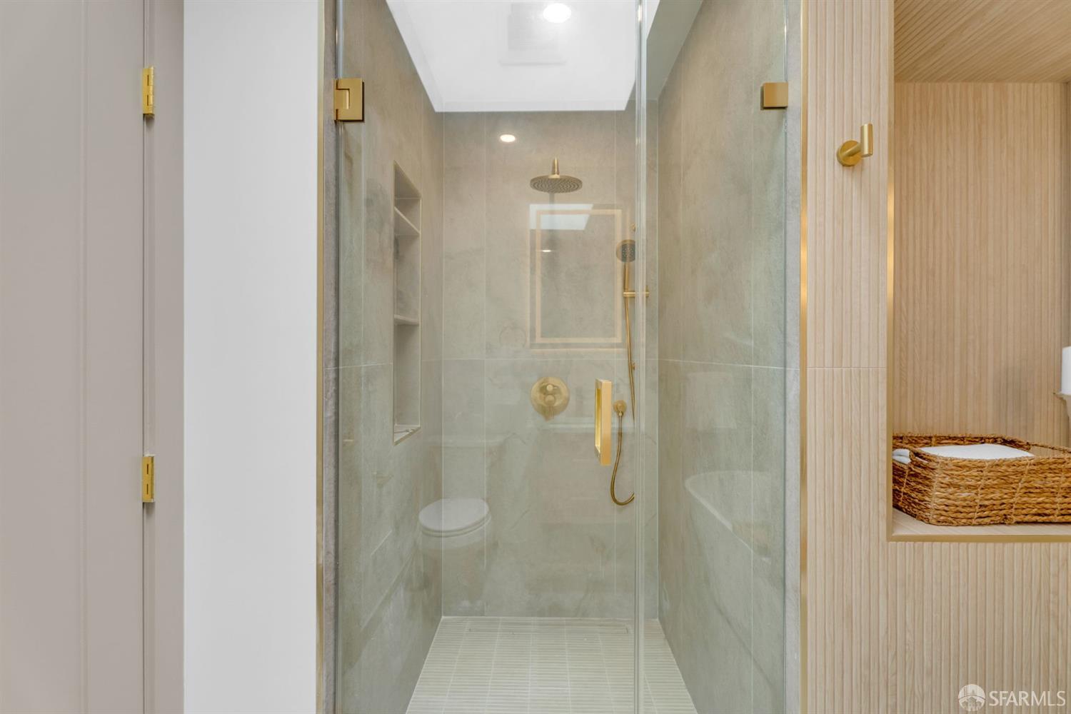 Detail Gallery Image 36 of 80 For 1739 Quesada Ave, San Francisco,  CA 94124 - 3 Beds | 2 Baths
