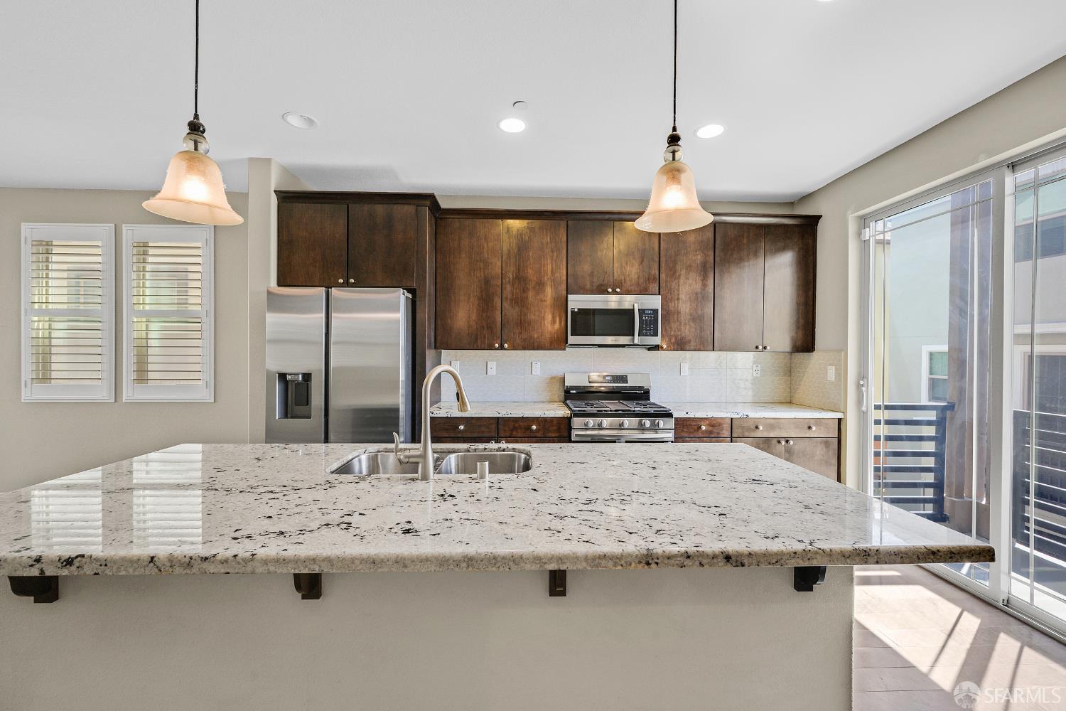 Detail Gallery Image 9 of 33 For 2908 Worthing Common Cir, Livermore,  CA 94550 - 4 Beds | 3/1 Baths