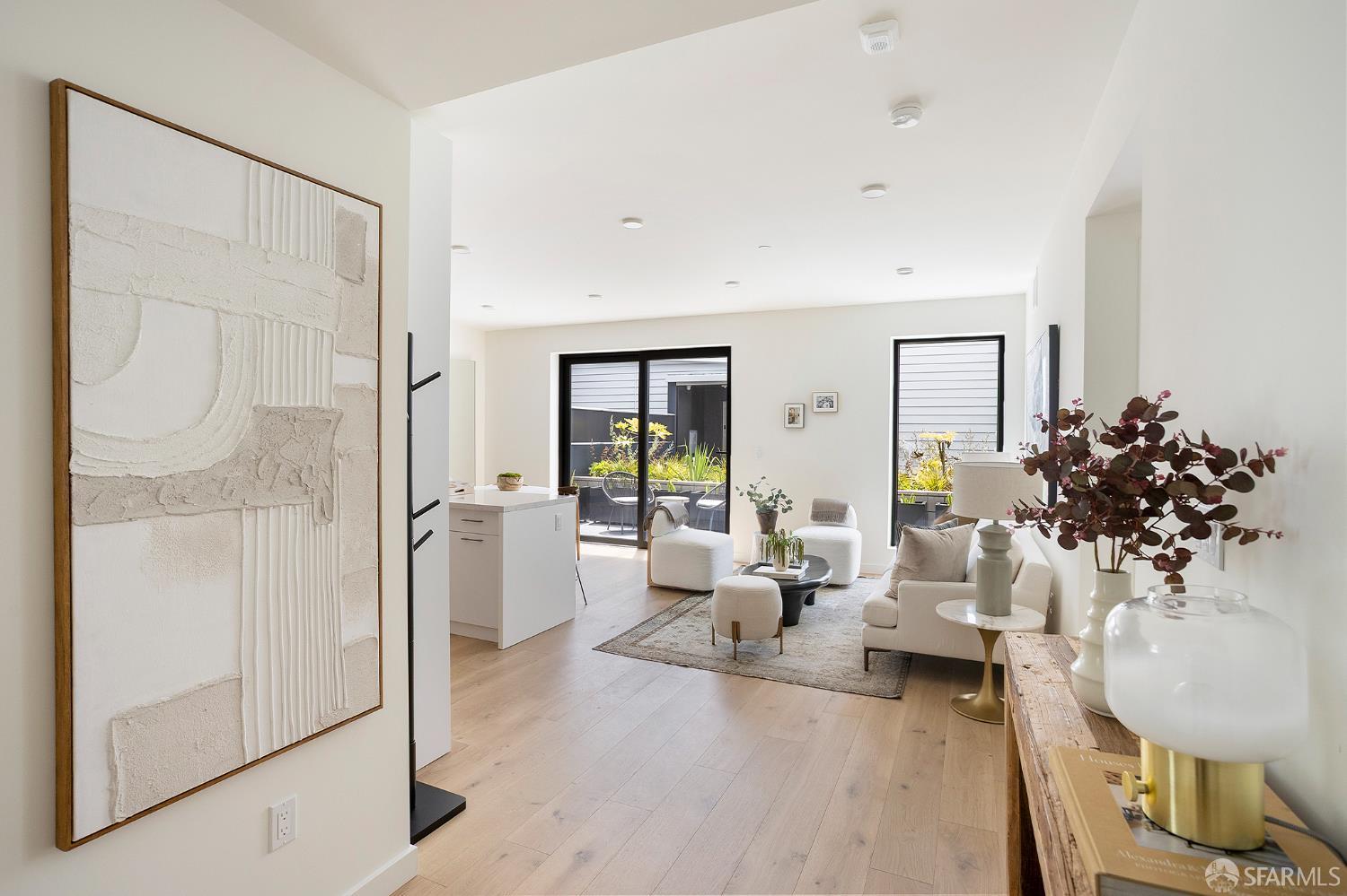 Detail Gallery Image 4 of 34 For 915 North Point St #H2,  San Francisco,  CA 94109 - 2 Beds | 2 Baths