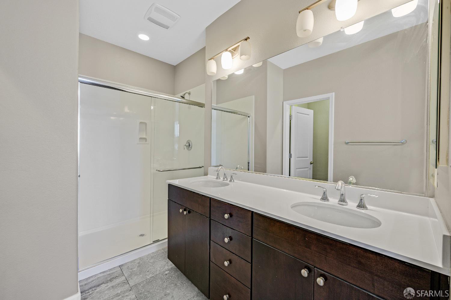 Detail Gallery Image 12 of 33 For 2908 Worthing Common Cir, Livermore,  CA 94550 - 4 Beds | 3/1 Baths