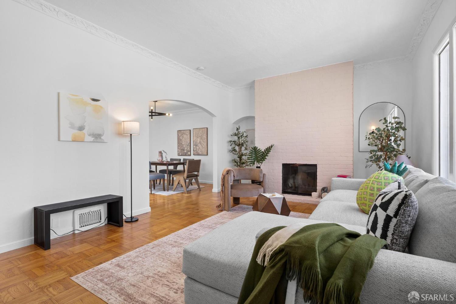Detail Gallery Image 7 of 61 For 2925 Kirkham St, San Francisco,  CA 94122 - 2 Beds | 1 Baths