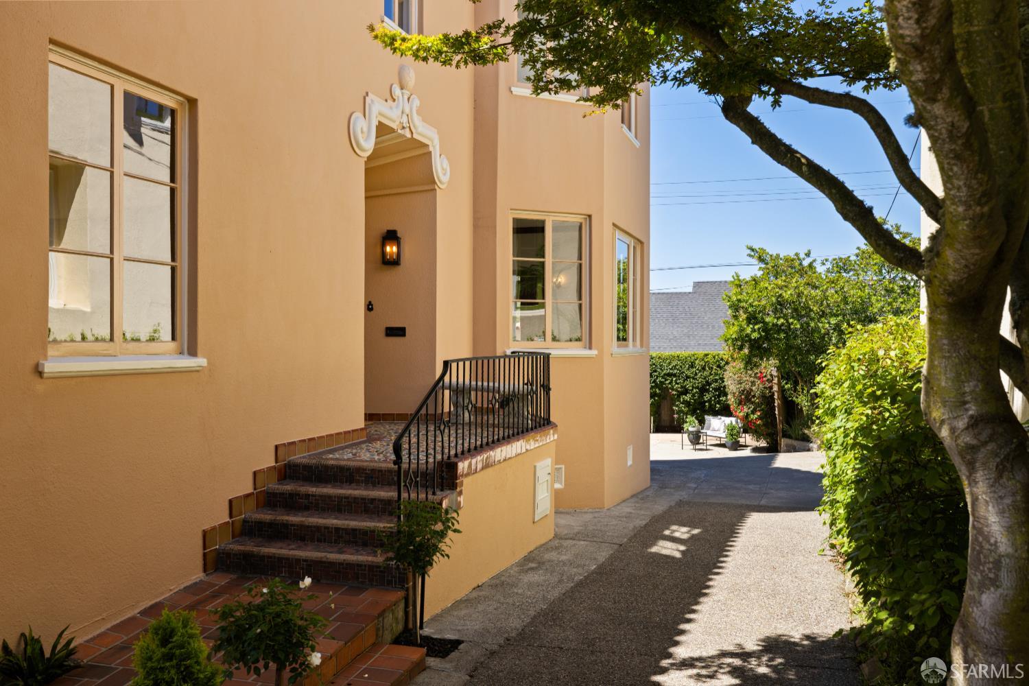 Detail Gallery Image 6 of 94 For 17 Santa Monica Way, San Francisco,  CA 94127 - 5 Beds | 3/1 Baths