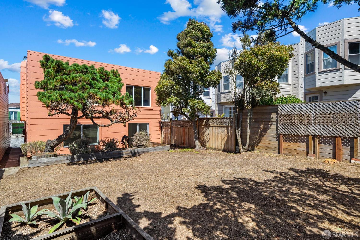 Detail Gallery Image 31 of 61 For 2925 Kirkham St, San Francisco,  CA 94122 - 2 Beds | 1 Baths