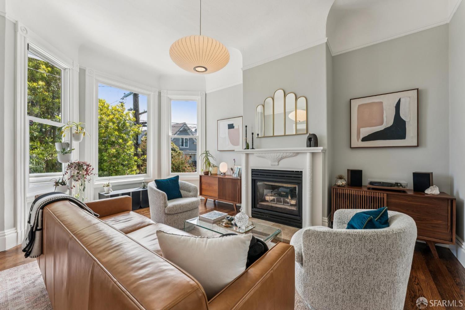 Photo #2: 425067244 Listing 