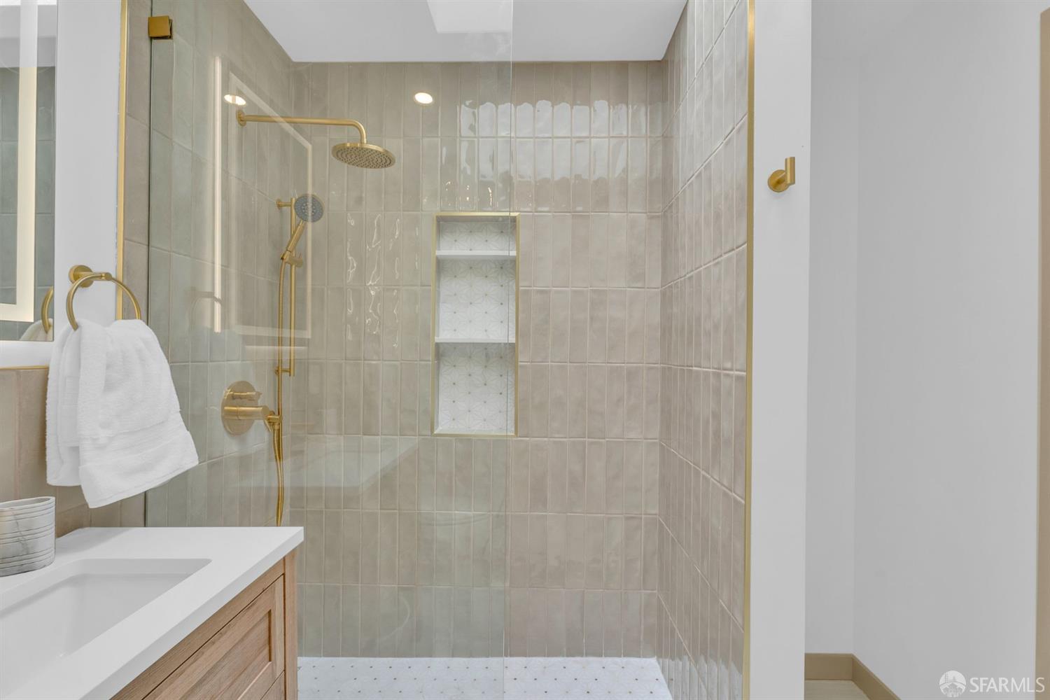 Detail Gallery Image 50 of 80 For 1739 Quesada Ave, San Francisco,  CA 94124 - 3 Beds | 2 Baths
