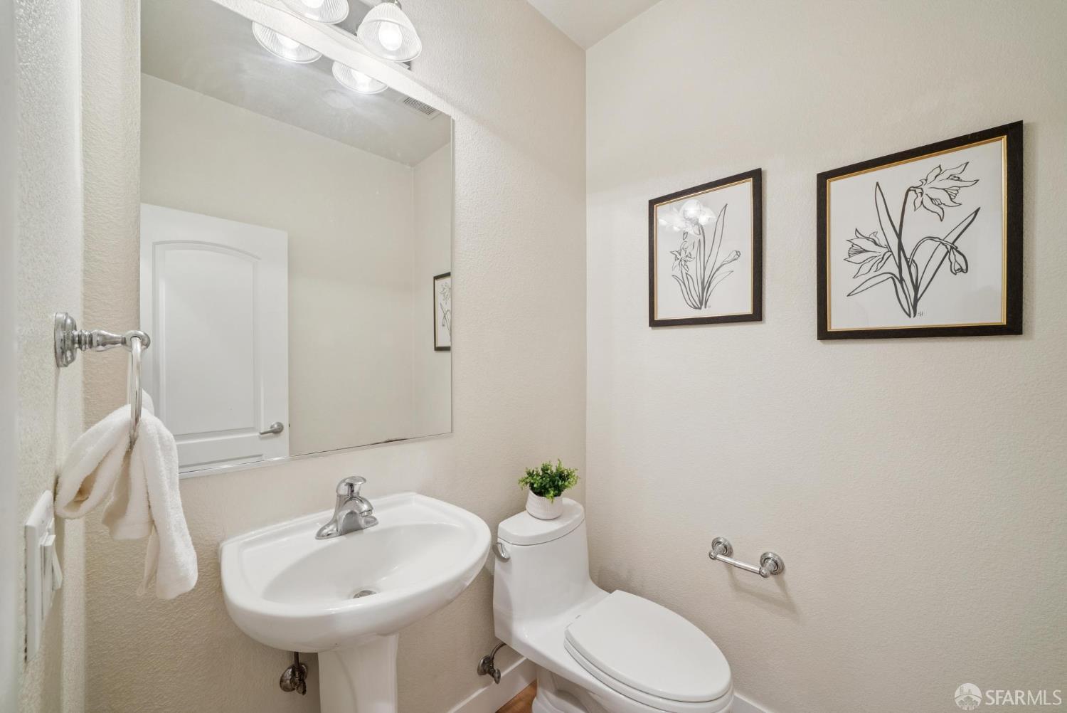Detail Gallery Image 12 of 30 For 509 N 9th St, San Jose,  CA 95112 - 2 Beds | 2/1 Baths