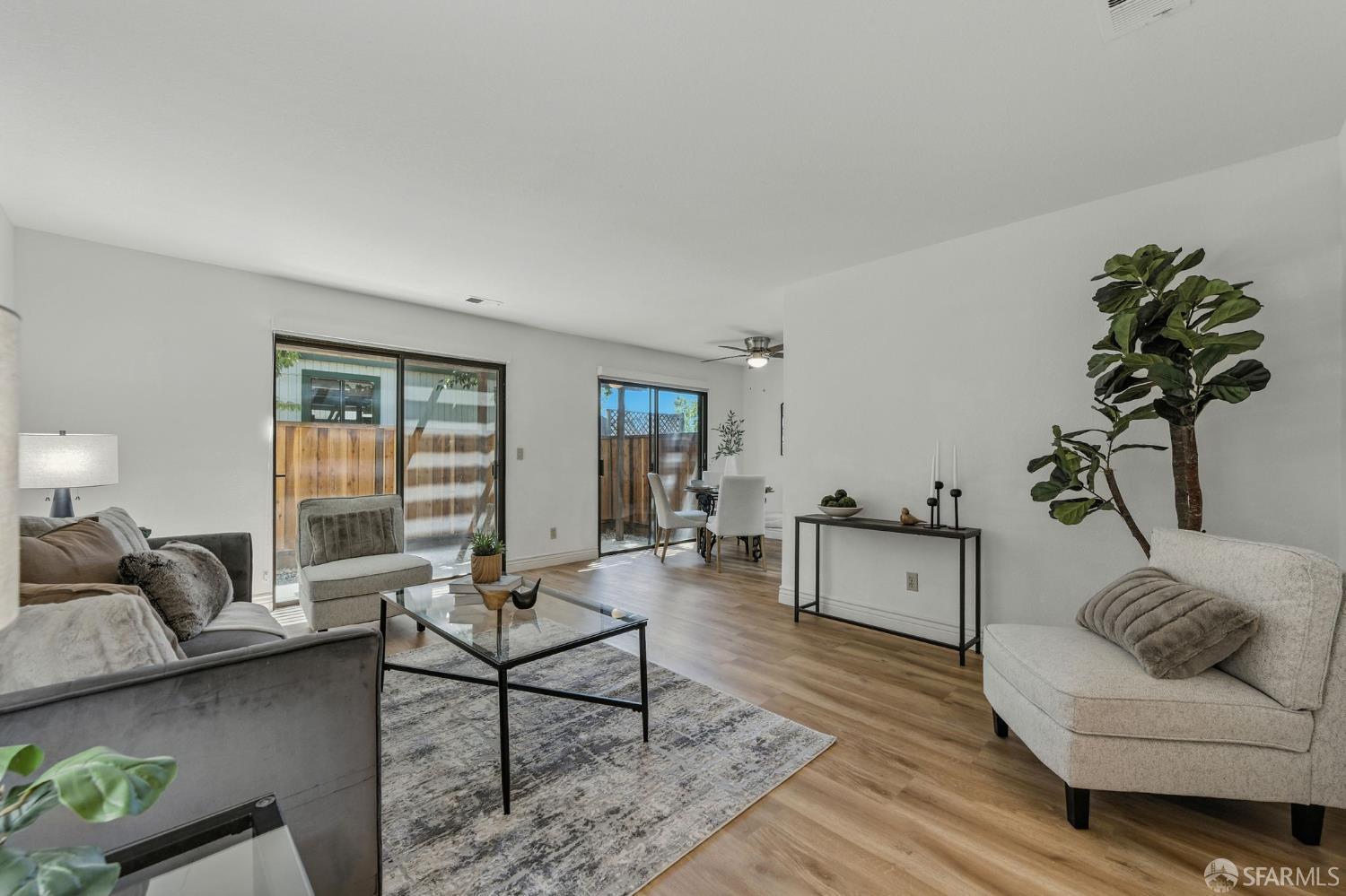 Detail Gallery Image 2 of 36 For 8266 Gaunt Ave #F1,  Gilroy,  CA 95020 - 2 Beds | 1/1 Baths