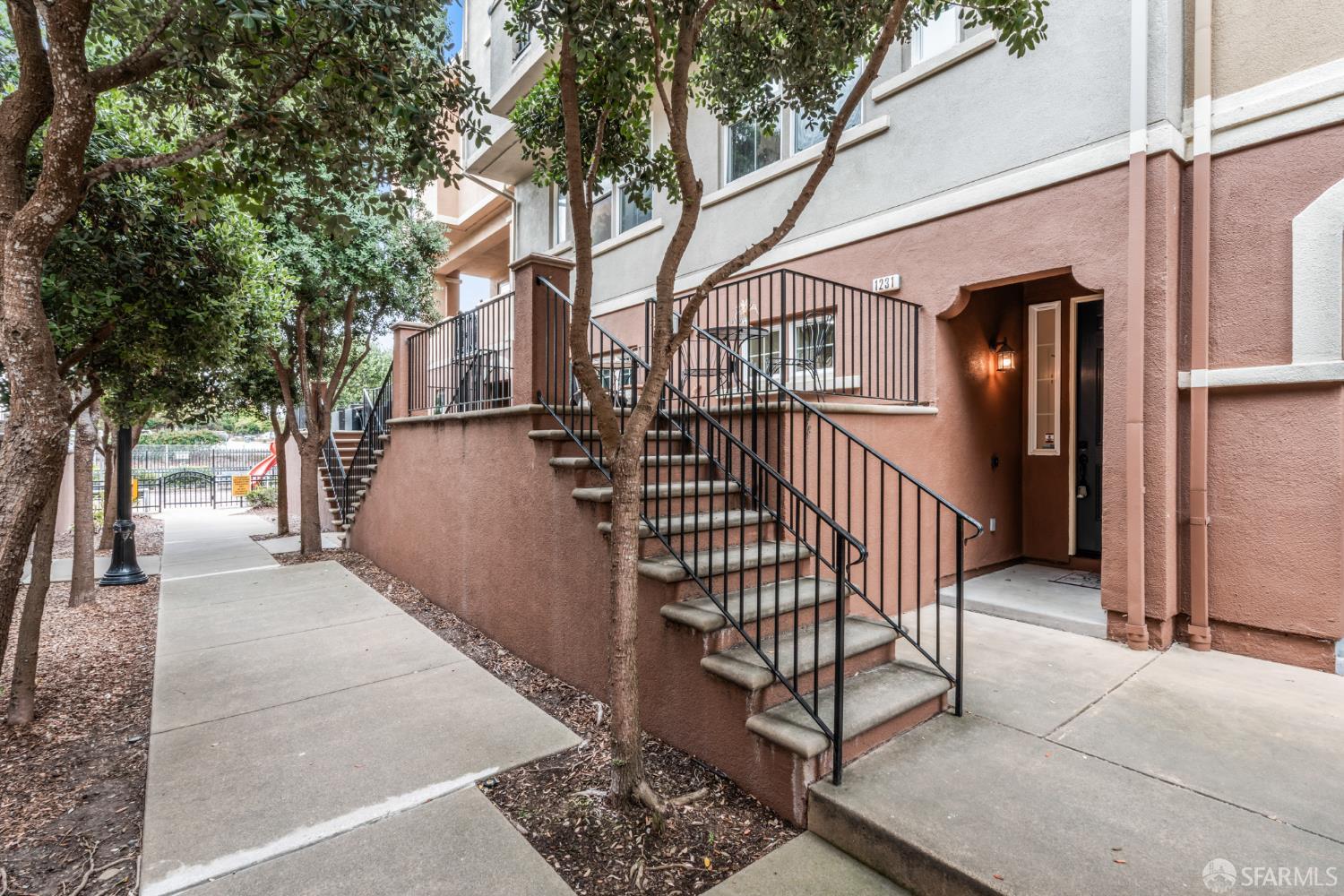 Detail Gallery Image 27 of 45 For 1231 Isabelle Cir, South San Francisco,  CA 94080 - 3 Beds | 2/1 Baths