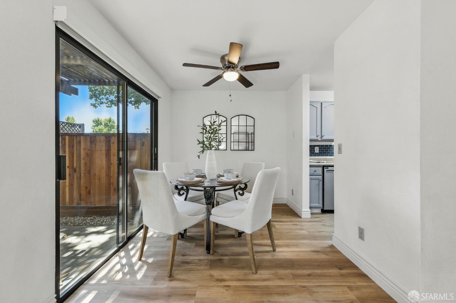 Detail Gallery Image 7 of 36 For 8266 Gaunt Ave #F1,  Gilroy,  CA 95020 - 2 Beds | 1/1 Baths