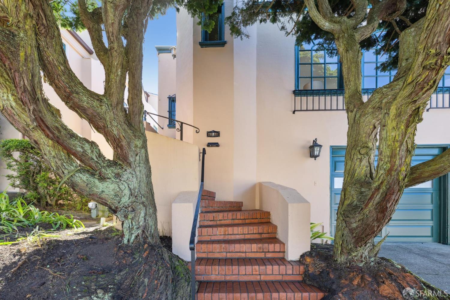 Detail Gallery Image 3 of 54 For 2 Marne Ave, San Francisco,  CA 94127 - 3 Beds | 1 Baths