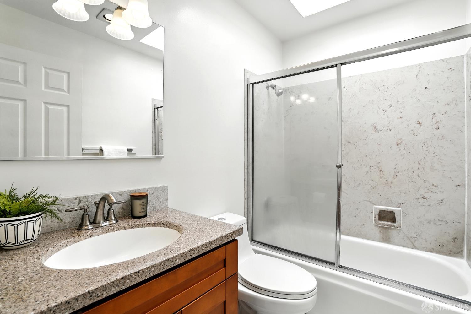 Photo #17: 425061446 Listing: Photo #17