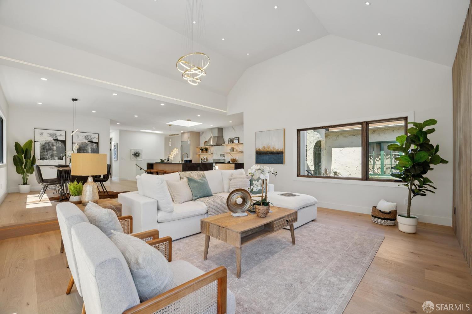 Detail Gallery Image 9 of 50 For 2015 16th Ave, San Francisco,  CA 94116 - 5 Beds | 4 Baths