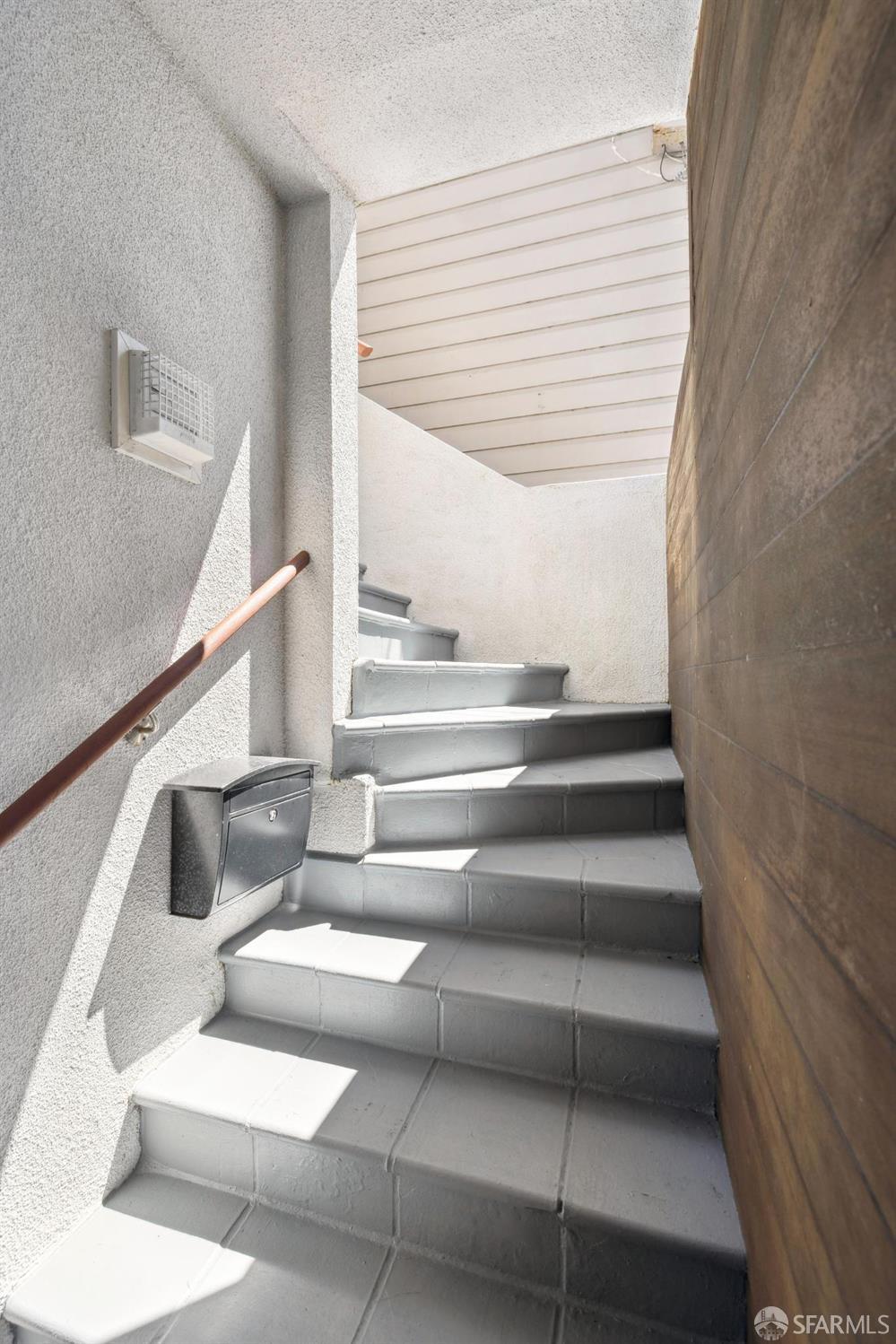 Detail Gallery Image 8 of 62 For 2352 17th Ave, San Francisco,  CA 94116 - 5 Beds | 3 Baths