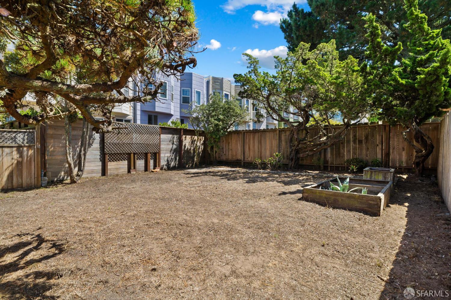 Detail Gallery Image 32 of 61 For 2925 Kirkham St, San Francisco,  CA 94122 - 2 Beds | 1 Baths