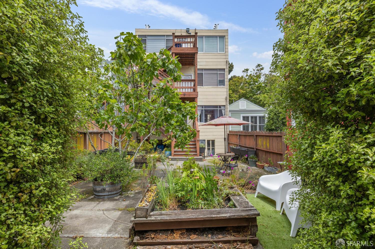 Photo #22: 425067142 Listing: Photo #22
