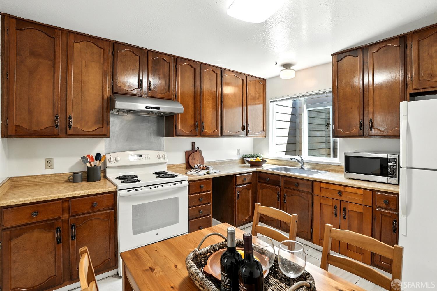 Detail Gallery Image 12 of 66 For 1822 19th Ave, San Francisco,  CA 94122 - – Beds | – Baths