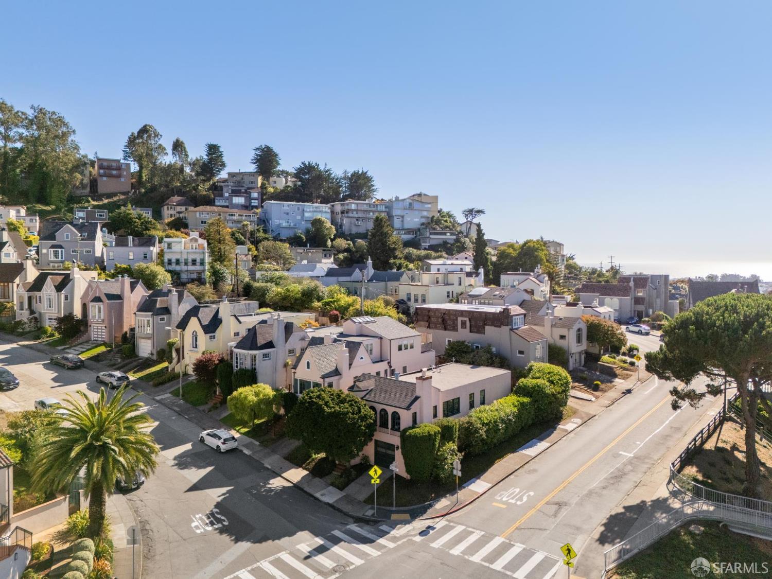 Detail Gallery Image 2 of 54 For 2 Marne Ave, San Francisco,  CA 94127 - 3 Beds | 1 Baths
