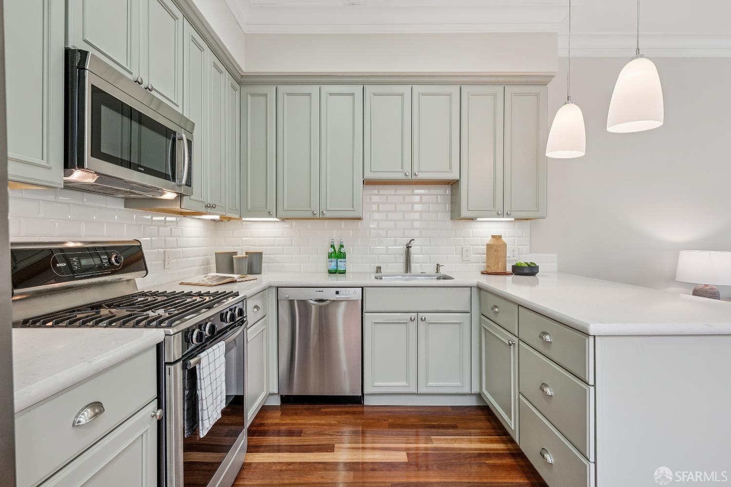Detail Gallery Image 16 of 51 For 2145 Powell St, San Francisco,  CA 94133 - 2 Beds | 2 Baths