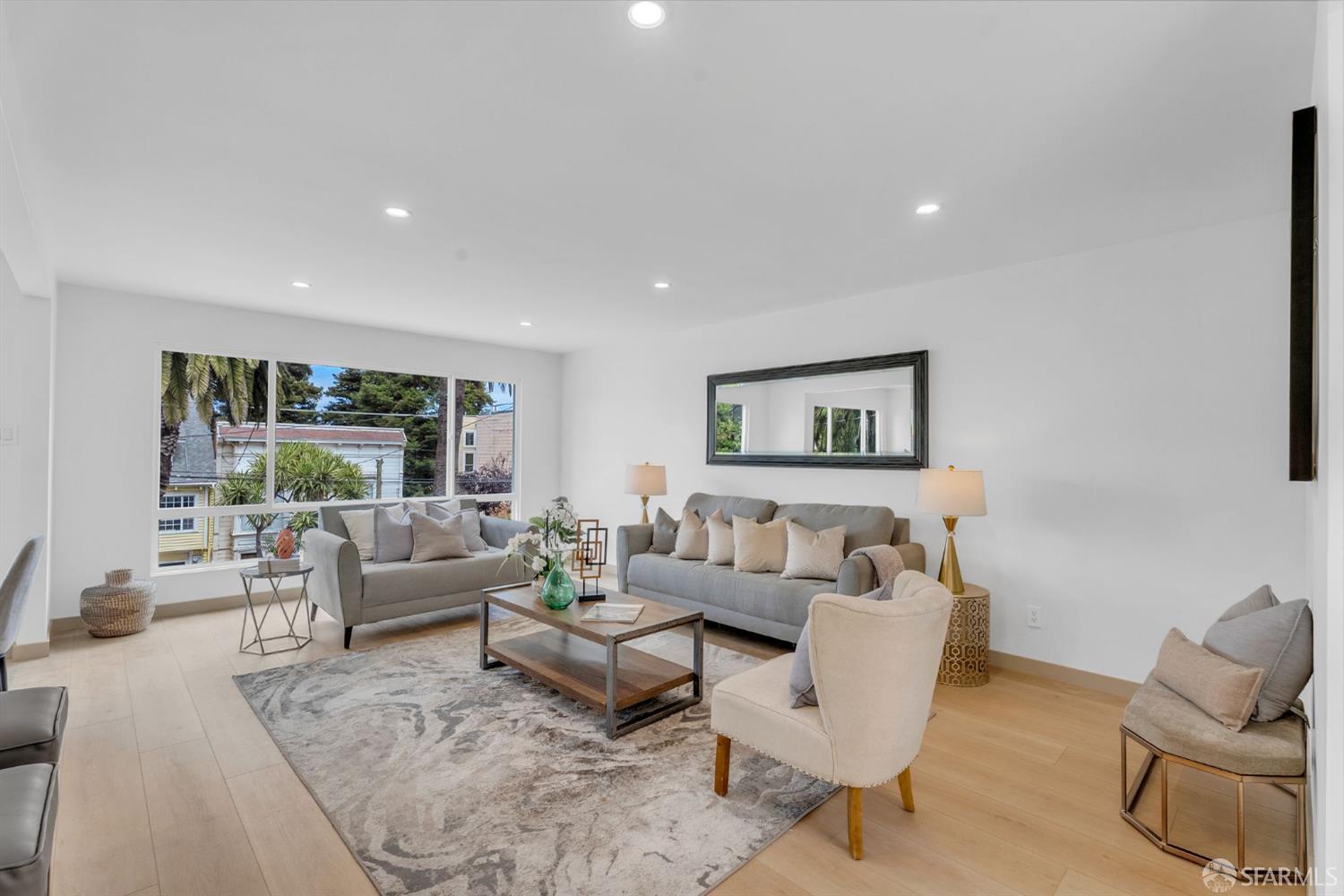Detail Gallery Image 6 of 80 For 1739 Quesada Ave, San Francisco,  CA 94124 - 3 Beds | 2 Baths