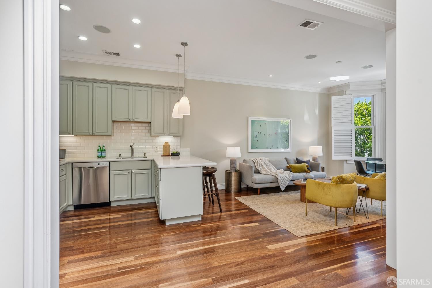 Detail Gallery Image 2 of 51 For 2145 Powell St, San Francisco,  CA 94133 - 2 Beds | 2 Baths