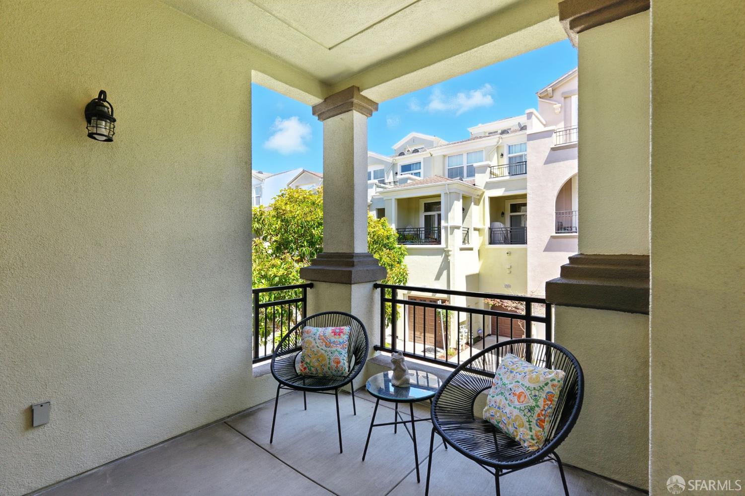 Photo #6: 425067237 Listing 