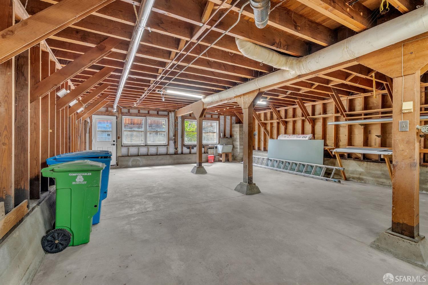 Detail Gallery Image 24 of 80 For 1739 Quesada Ave, San Francisco,  CA 94124 - 3 Beds | 2 Baths