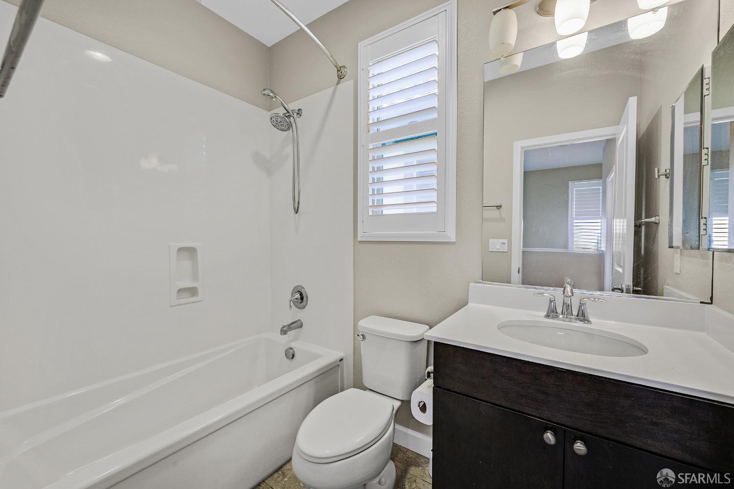 Detail Gallery Image 16 of 33 For 2908 Worthing Common Cir, Livermore,  CA 94550 - 4 Beds | 3/1 Baths