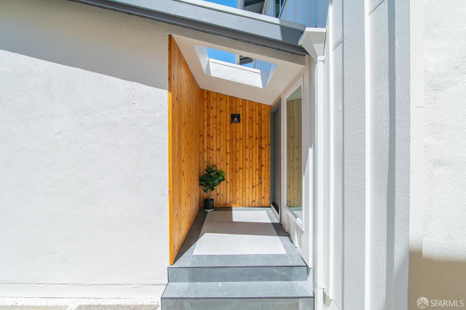 Detail Gallery Image 4 of 37 For 4336 Callan Blvd, Daly City,  CA 94015 - 3 Beds | 2/1 Baths