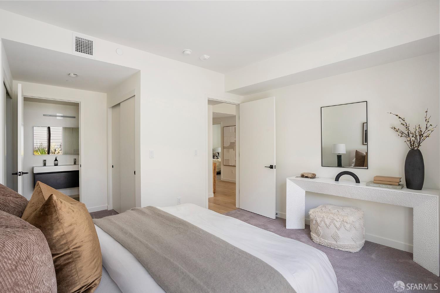 Detail Gallery Image 17 of 34 For 915 North Point St #H2,  San Francisco,  CA 94109 - 2 Beds | 2 Baths