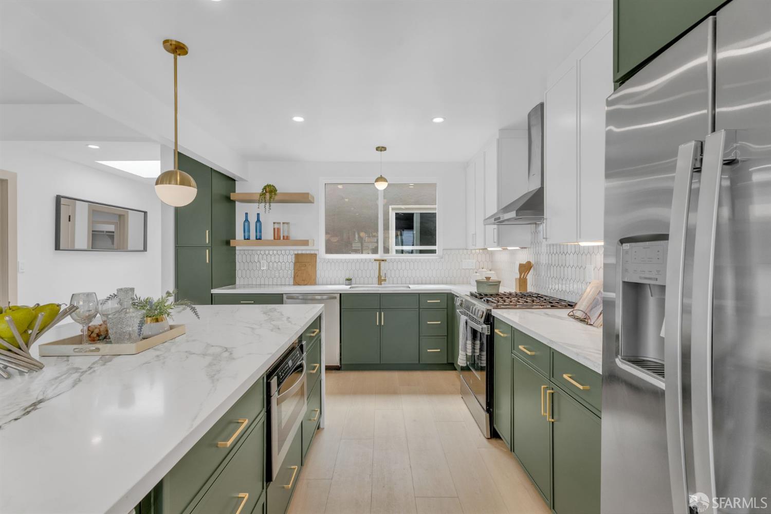 Detail Gallery Image 15 of 80 For 1739 Quesada Ave, San Francisco,  CA 94124 - 3 Beds | 2 Baths