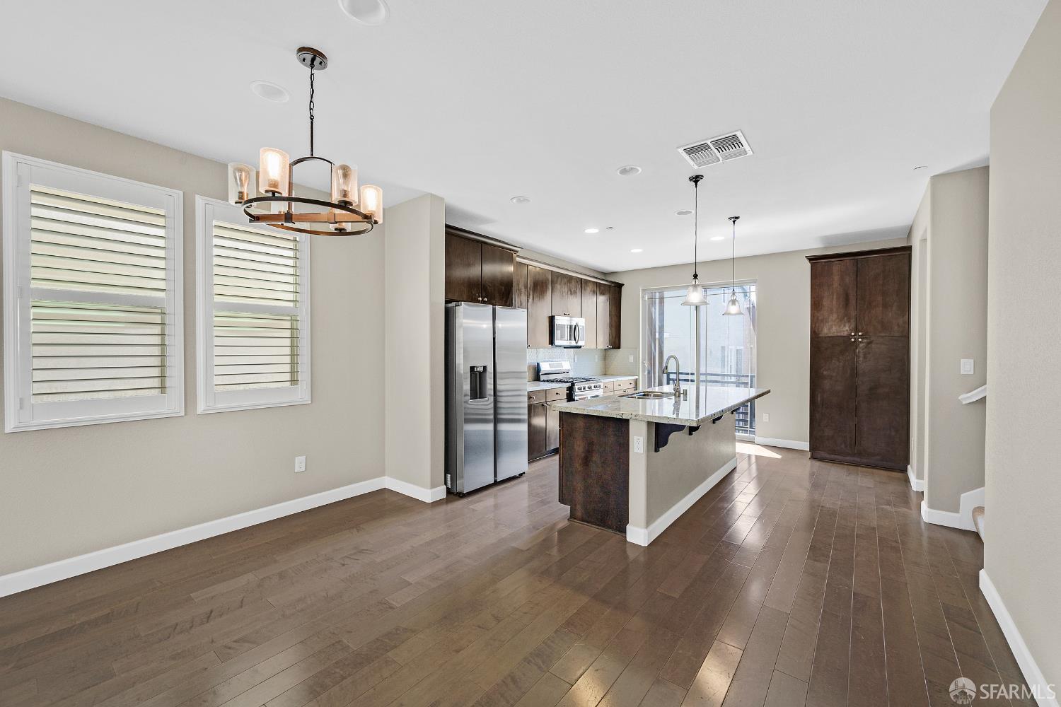 Detail Gallery Image 8 of 33 For 2908 Worthing Common Cir, Livermore,  CA 94550 - 4 Beds | 3/1 Baths