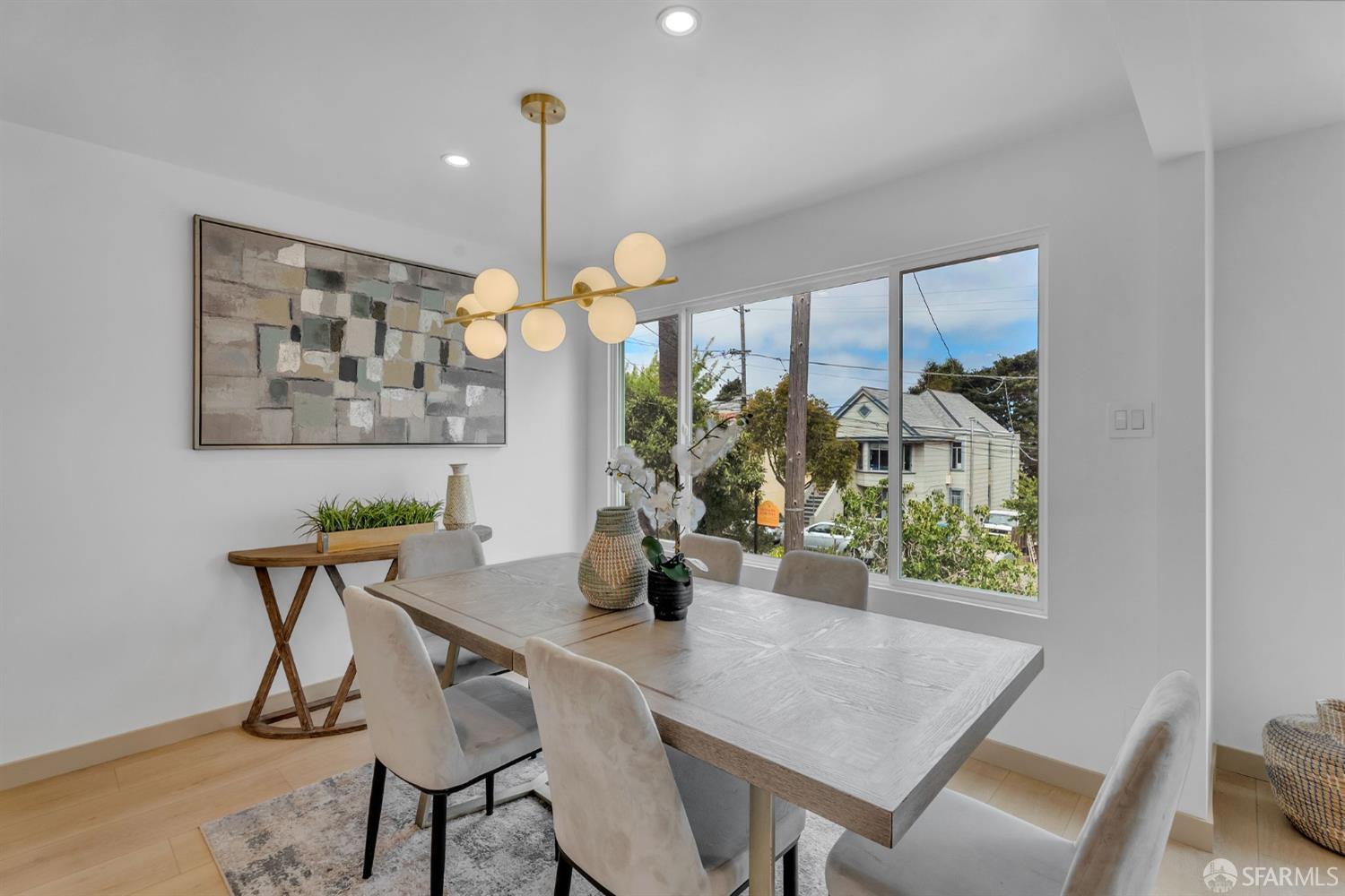 Detail Gallery Image 12 of 80 For 1739 Quesada Ave, San Francisco,  CA 94124 - 3 Beds | 2 Baths
