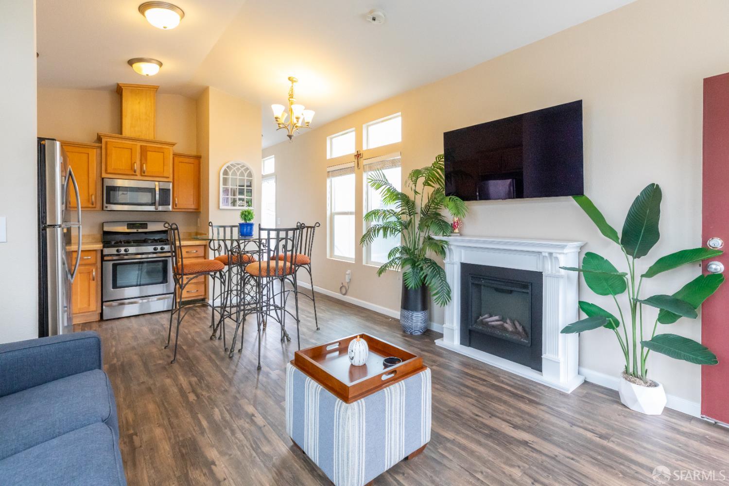 Detail Gallery Image 8 of 55 For 125 1st Ave, Pacifica,  CA 94044 - 1 Beds | 1 Baths