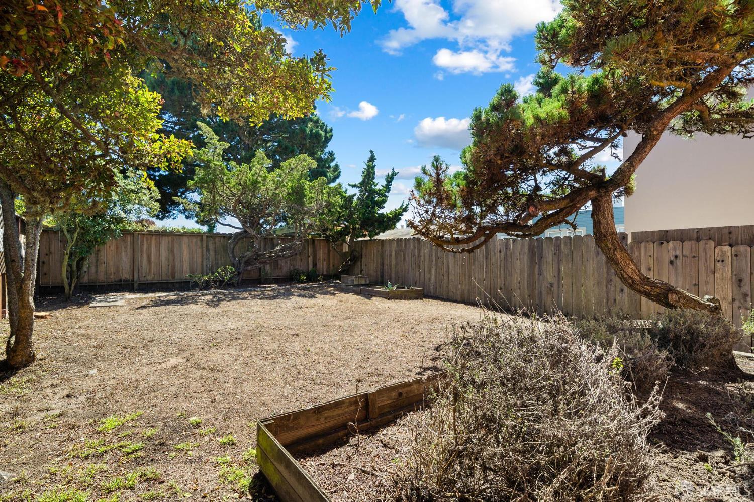 Detail Gallery Image 29 of 61 For 2925 Kirkham St, San Francisco,  CA 94122 - 2 Beds | 1 Baths