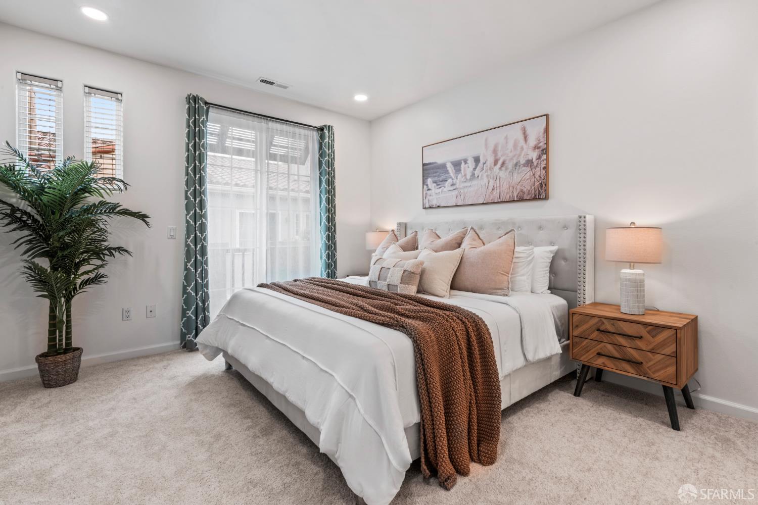 Detail Gallery Image 14 of 45 For 1231 Isabelle Cir, South San Francisco,  CA 94080 - 3 Beds | 2/1 Baths
