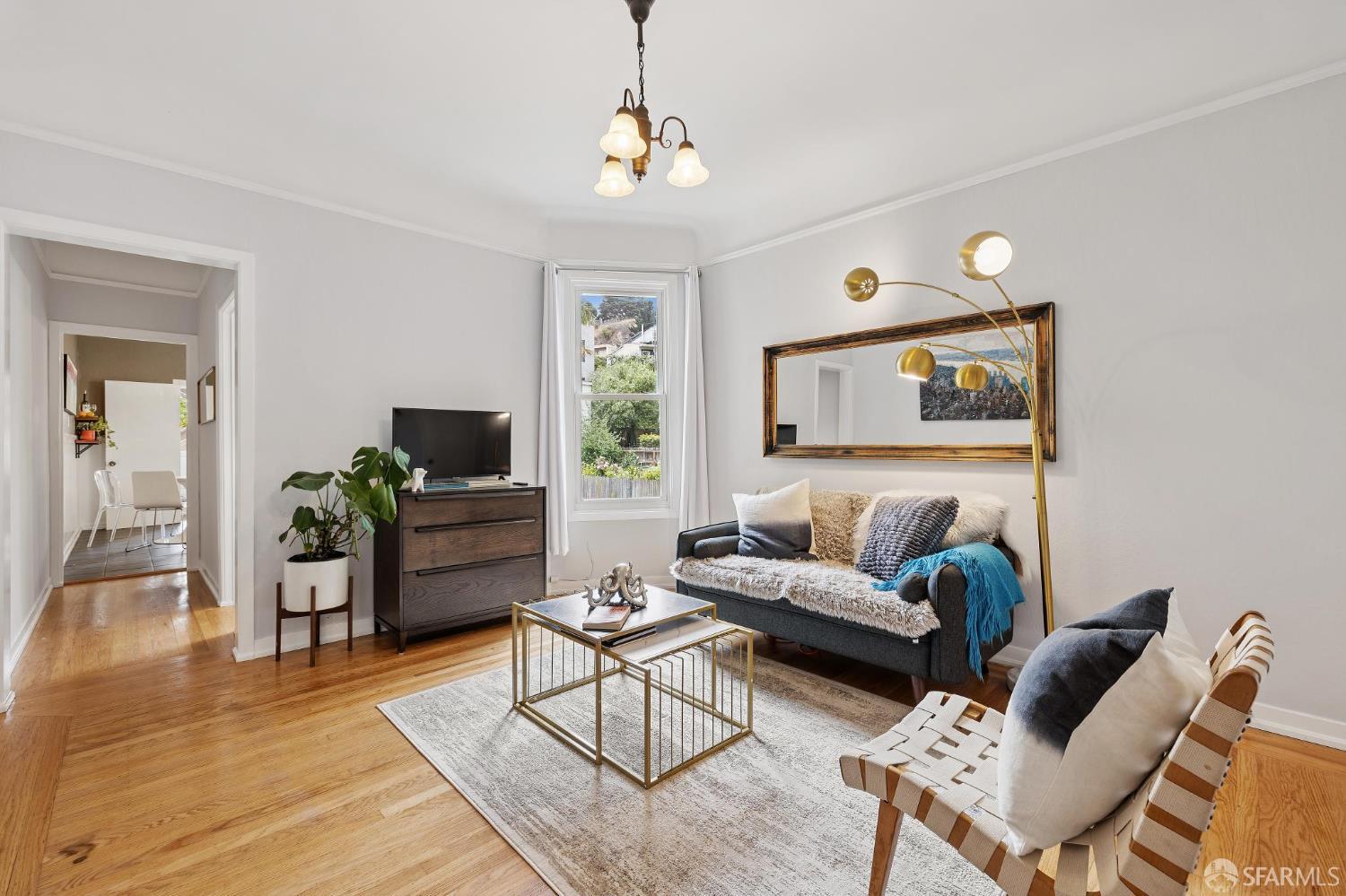 Photo #4: 425067142 Listing 