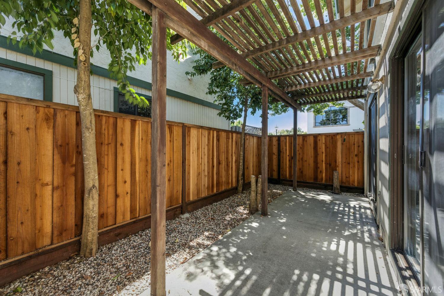 Detail Gallery Image 27 of 36 For 8266 Gaunt Ave #F1,  Gilroy,  CA 95020 - 2 Beds | 1/1 Baths