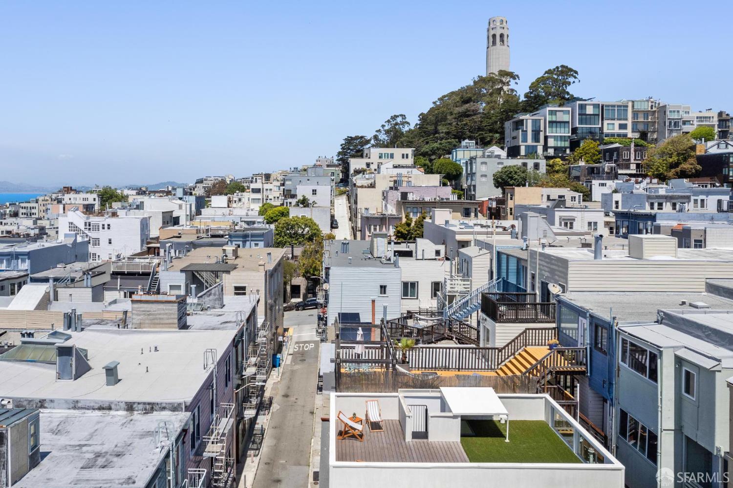 Detail Gallery Image 3 of 18 For 28 Sonoma St, San Francisco,  CA 94133 - – Beds | – Baths