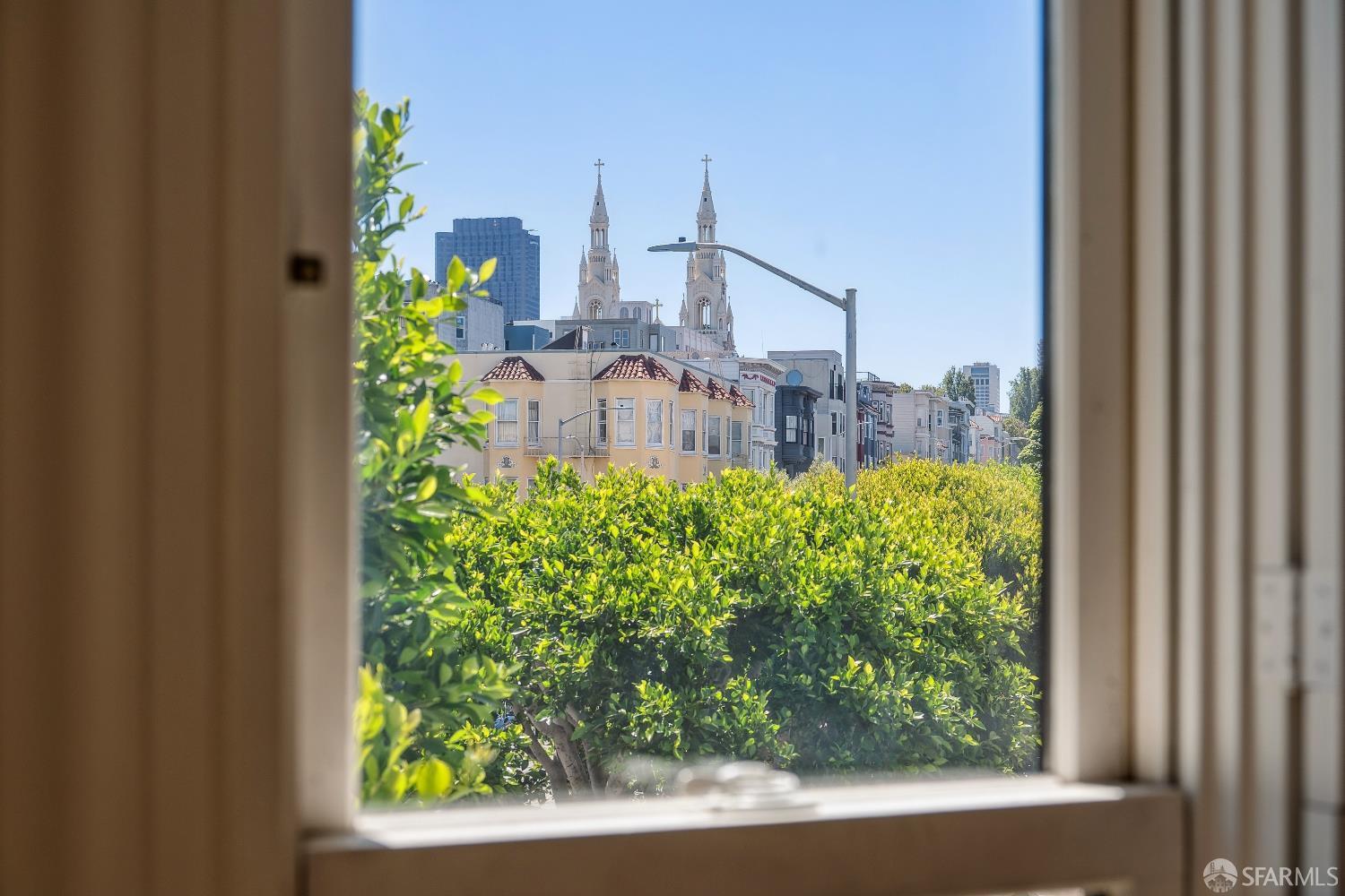 Detail Gallery Image 45 of 51 For 2145 Powell St, San Francisco,  CA 94133 - 2 Beds | 2 Baths