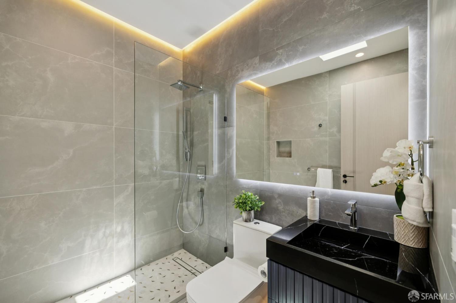 Detail Gallery Image 27 of 50 For 2015 16th Ave, San Francisco,  CA 94116 - 5 Beds | 4 Baths