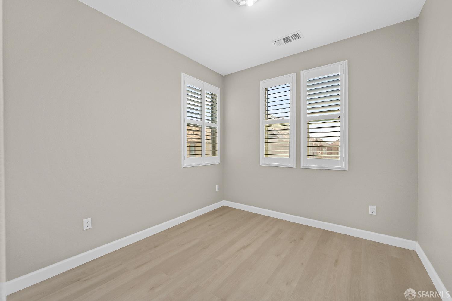 Detail Gallery Image 18 of 33 For 2908 Worthing Common Cir, Livermore,  CA 94550 - 4 Beds | 3/1 Baths