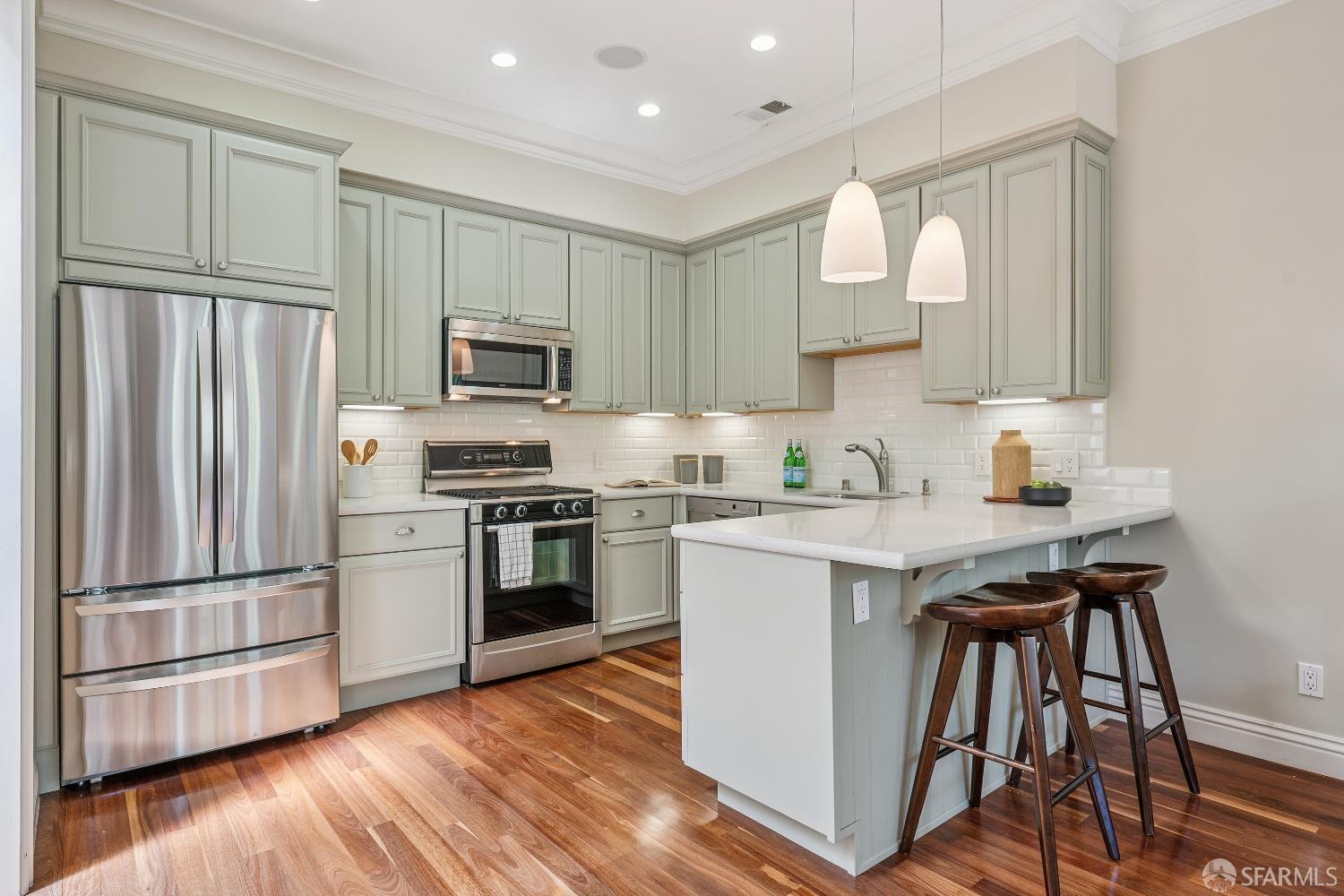 Detail Gallery Image 14 of 51 For 2145 Powell St, San Francisco,  CA 94133 - 2 Beds | 2 Baths