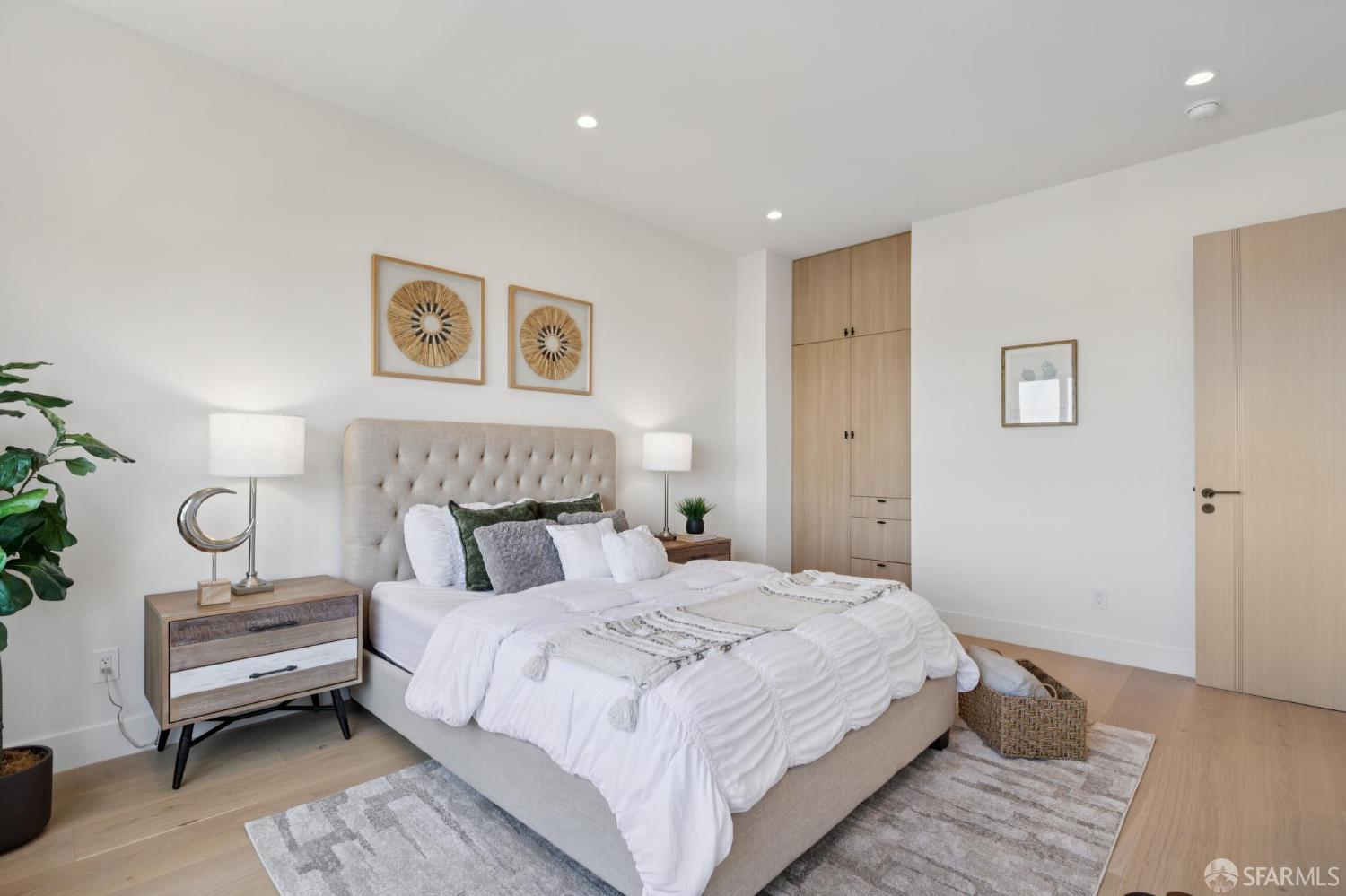 Detail Gallery Image 26 of 50 For 2015 16th Ave, San Francisco,  CA 94116 - 5 Beds | 4 Baths